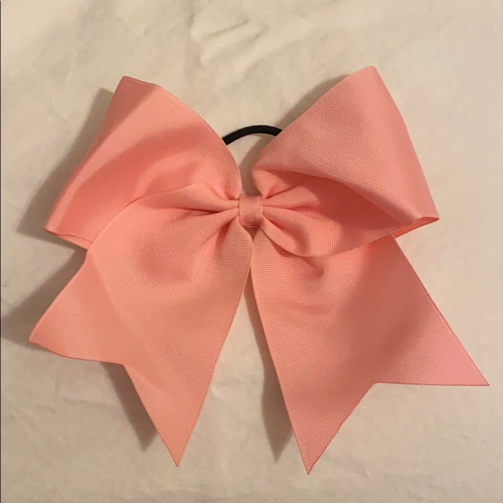 Cheer bow